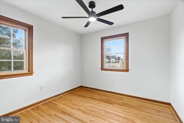 18360 WOODSIDE DR, Hagerstown, MD 21740