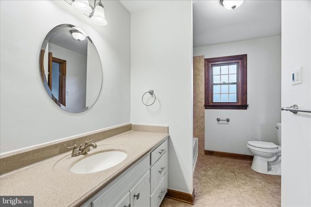 18360 WOODSIDE DR, Hagerstown, MD 21740