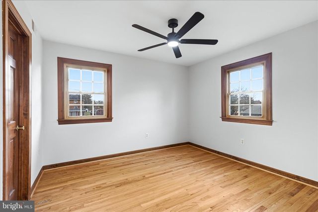 18360 WOODSIDE DR, Hagerstown, MD 21740