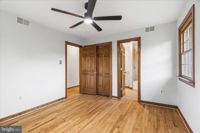 18360 WOODSIDE DR, Hagerstown, MD 21740