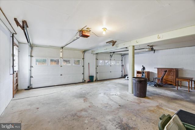 18360 WOODSIDE DR, Hagerstown, MD 21740