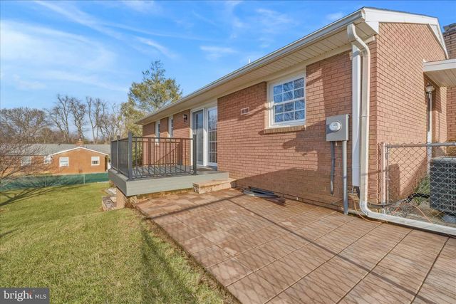 18360 WOODSIDE DR, Hagerstown, MD 21740