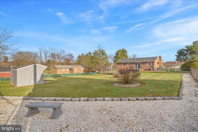 18360 WOODSIDE DR, Hagerstown, MD 21740