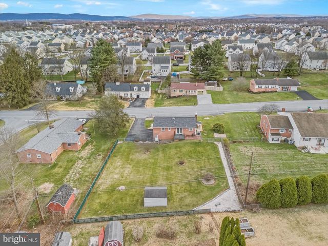 18360 WOODSIDE DR, Hagerstown, MD 21740