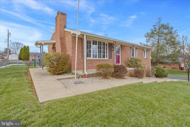 18360 WOODSIDE DR, Hagerstown, MD 21740