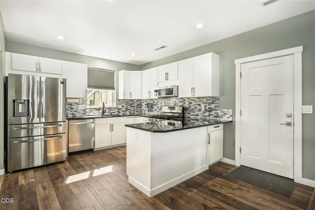 1453 NE 4th Street, Redmond, OR 97756
