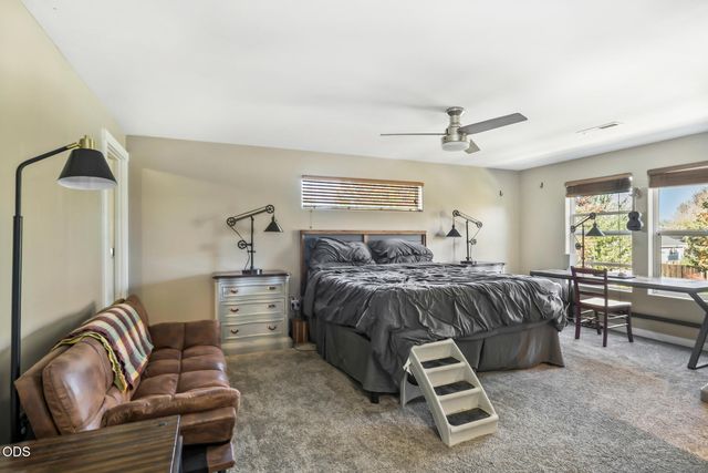1453 NE 4th Street, Redmond, OR 97756
