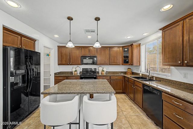 2323 W HUNTER Court, Phoenix, AZ 85085