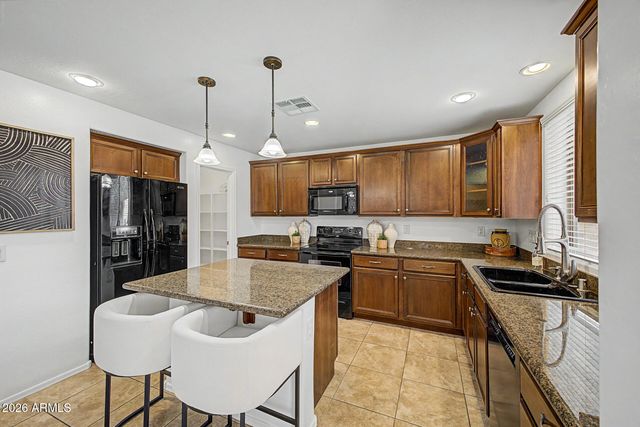 2323 W HUNTER Court, Phoenix, AZ 85085