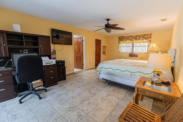 2814 SE Calvin Street, Port St. Lucie, FL 34952