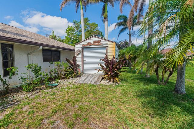 2814 SE Calvin Street, Port St. Lucie, FL 34952