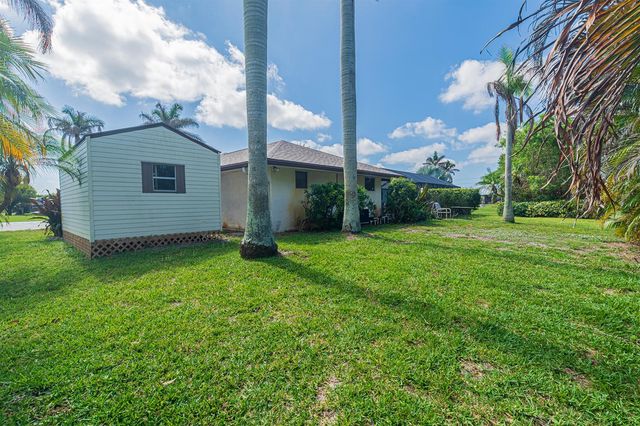 2814 SE Calvin Street, Port St. Lucie, FL 34952