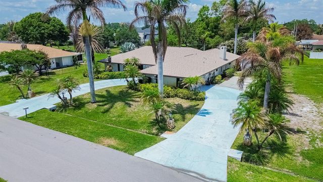 2814 SE Calvin Street, Port St. Lucie, FL 34952