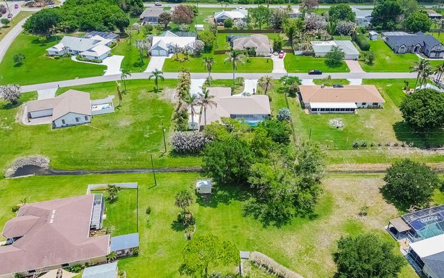 2814 SE Calvin Street, Port St. Lucie, FL 34952