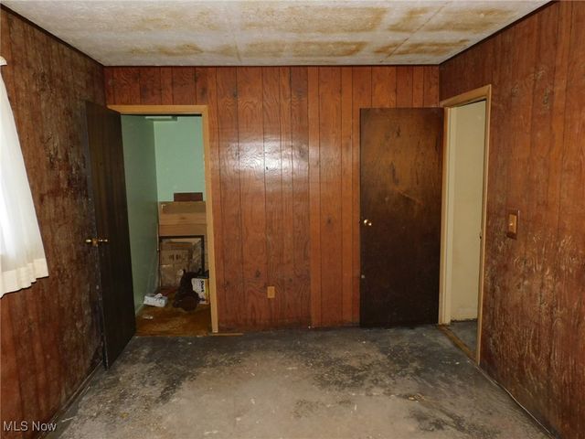 15648 Elmwood Street, Middlefield, OH 44062