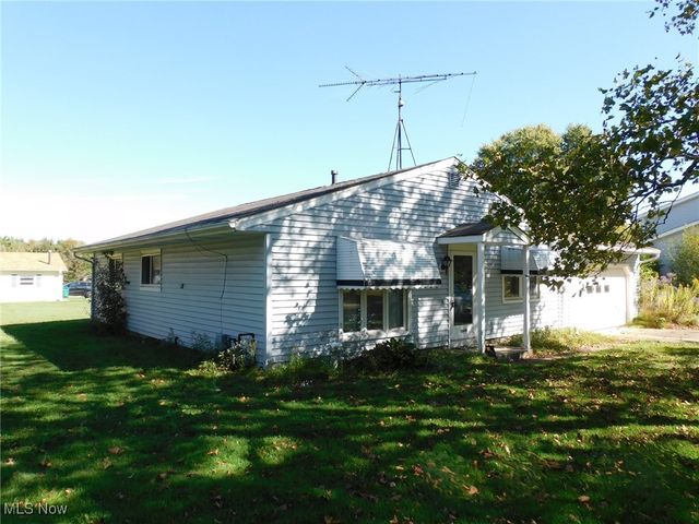 15648 Elmwood Street, Middlefield, OH 44062