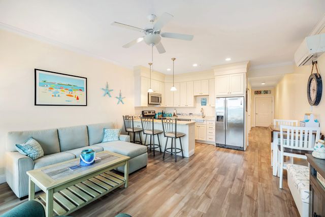 275 Ocean Blvd Unit 303, Hampton, NH 03842