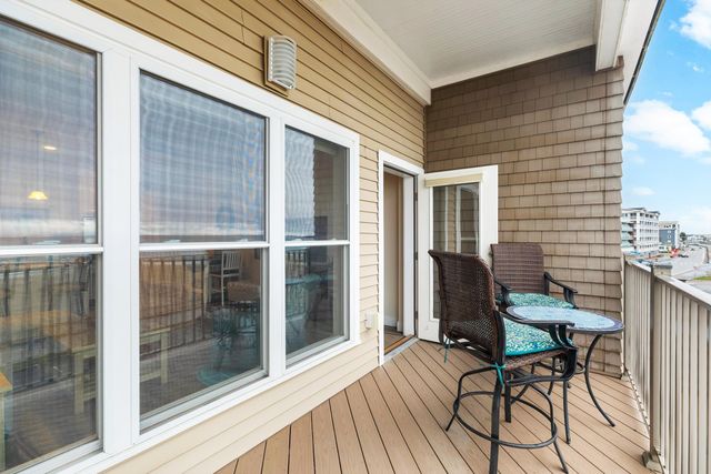 275 Ocean Blvd Unit 303, Hampton, NH 03842