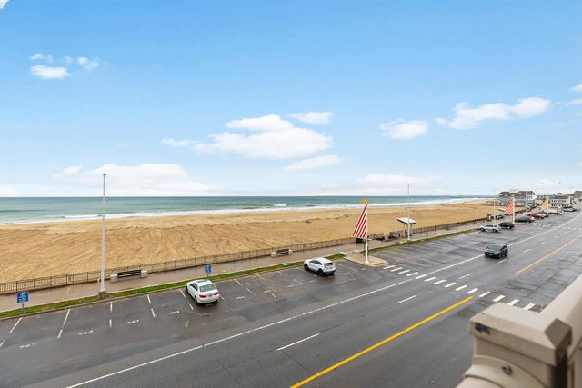 275 Ocean Blvd Unit 303, Hampton, NH 03842