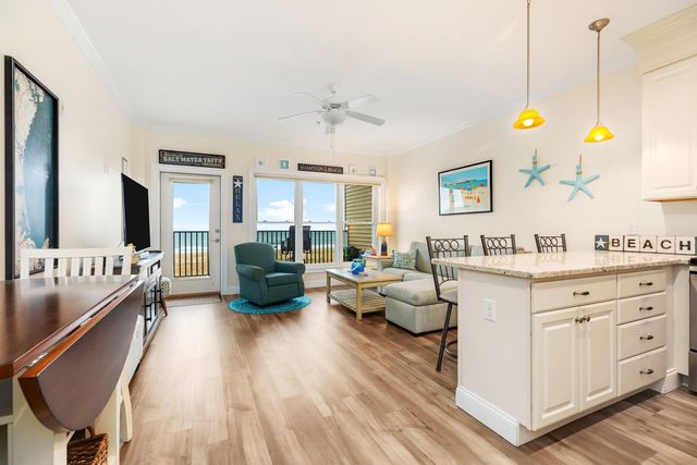 275 Ocean Blvd Unit 303, Hampton, NH 03842