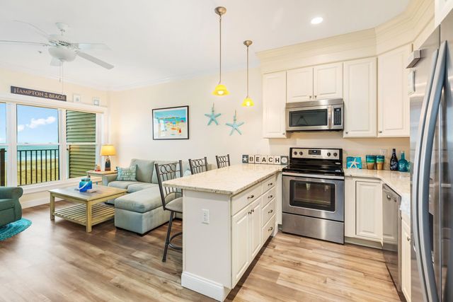 275 Ocean Blvd Unit 303, Hampton, NH 03842