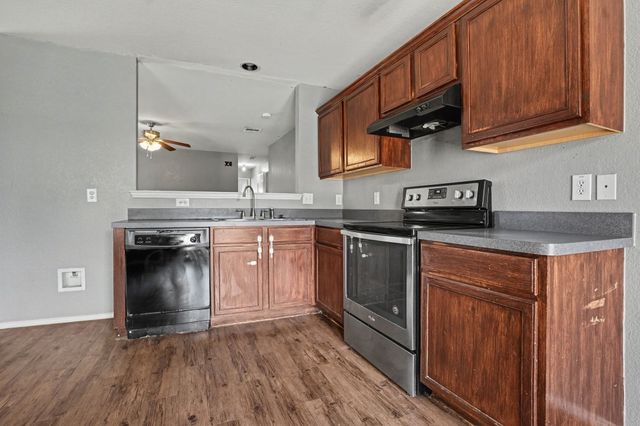 242 Turning Tree Road, Wilmer, TX 75172
