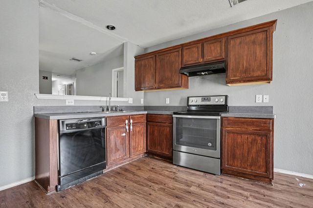 242 Turning Tree Road, Wilmer, TX 75172
