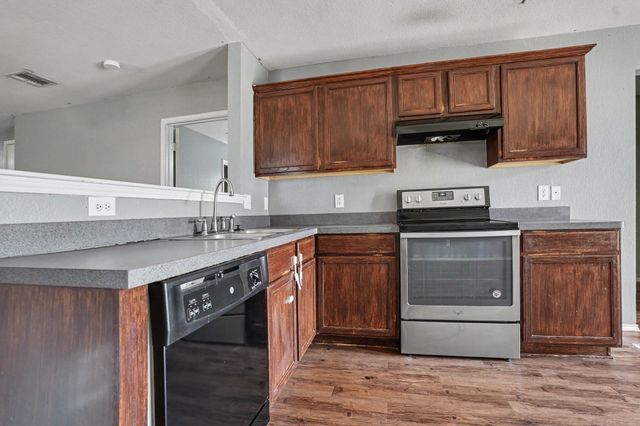 242 Turning Tree Road, Wilmer, TX 75172