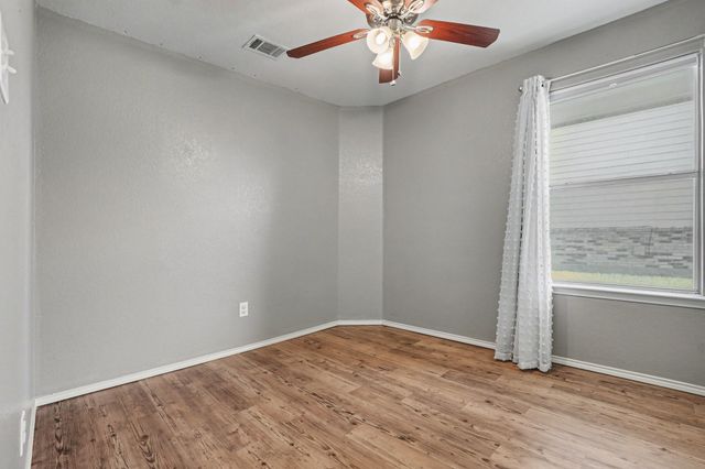 242 Turning Tree Road, Wilmer, TX 75172