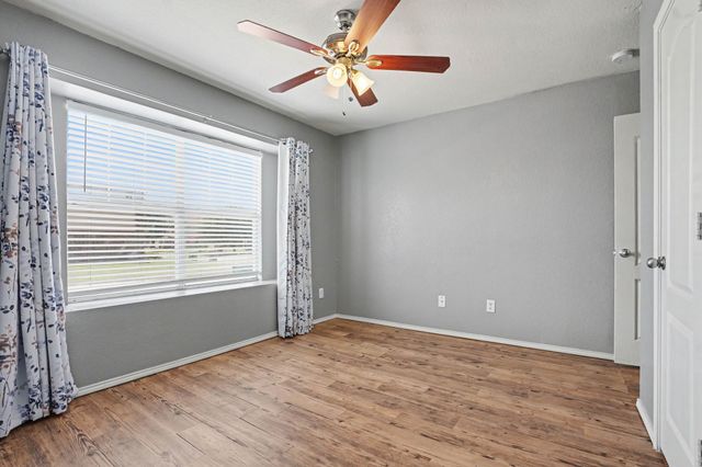 242 Turning Tree Road, Wilmer, TX 75172