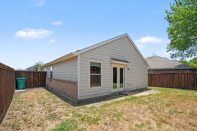 242 Turning Tree Road, Wilmer, TX 75172