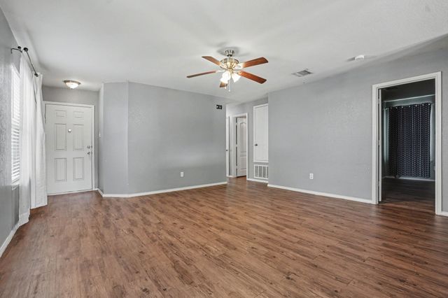 242 Turning Tree Road, Wilmer, TX 75172