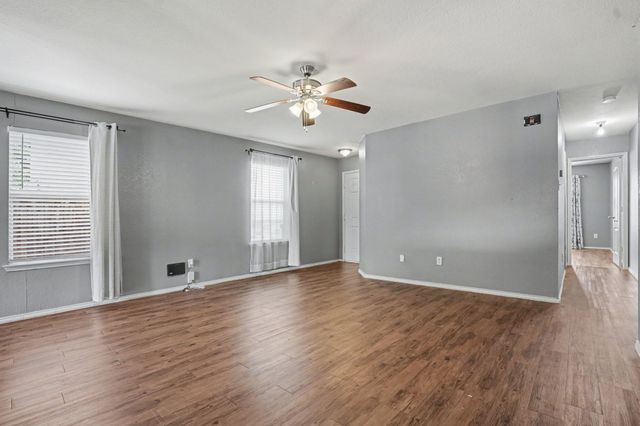 242 Turning Tree Road, Wilmer, TX 75172