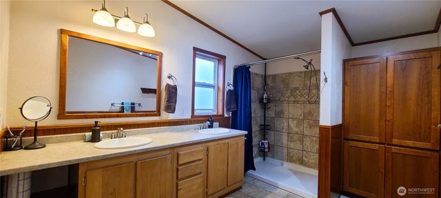 136 Mule Drive, Glenoma, WA 98336