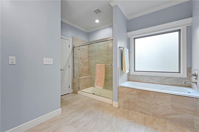 14761 Meadow Lane, Leawood, KS 66224