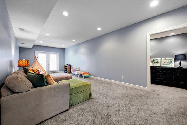 14761 Meadow Lane, Leawood, KS 66224