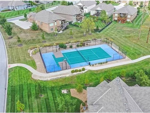 14761 Meadow Lane, Leawood, KS 66224