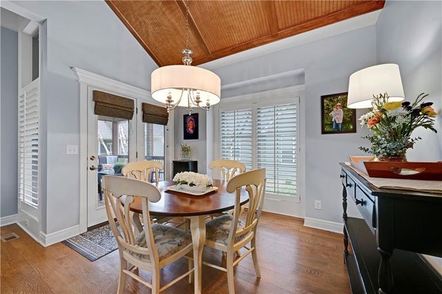 14761 Meadow Lane, Leawood, KS 66224