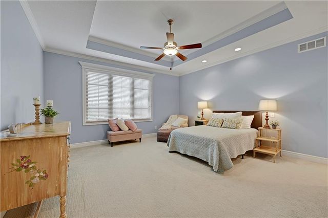 14761 Meadow Lane, Leawood, KS 66224