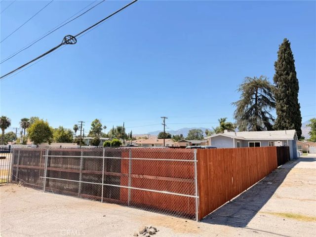 215 W 23rd, San Bernardino, CA 92405