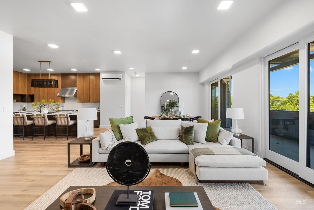 55 E State St 304, Eagle, ID 83616 photo 12