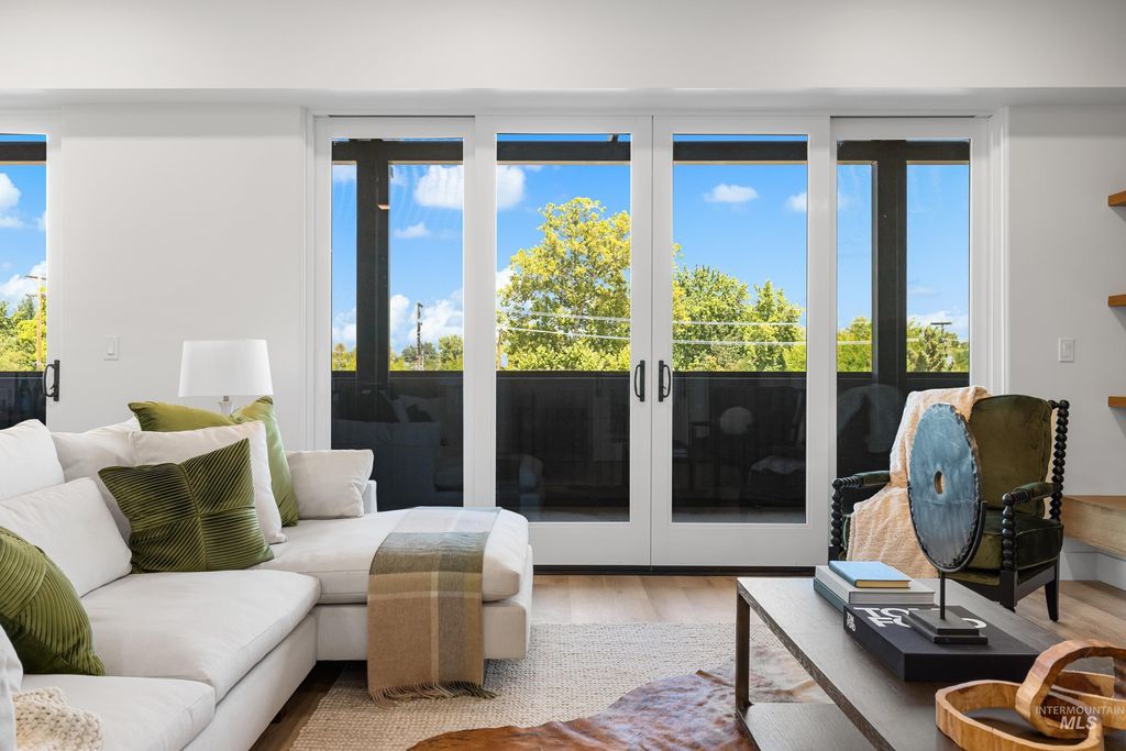 55 E State St 304, Eagle, ID 83616 photo 2