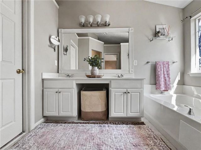 1906 Newpark Court NW, Acworth, GA 30101