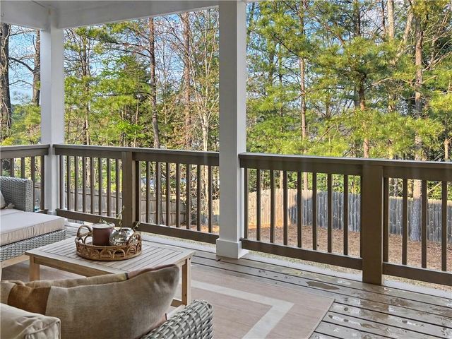 1906 Newpark Court NW, Acworth, GA 30101