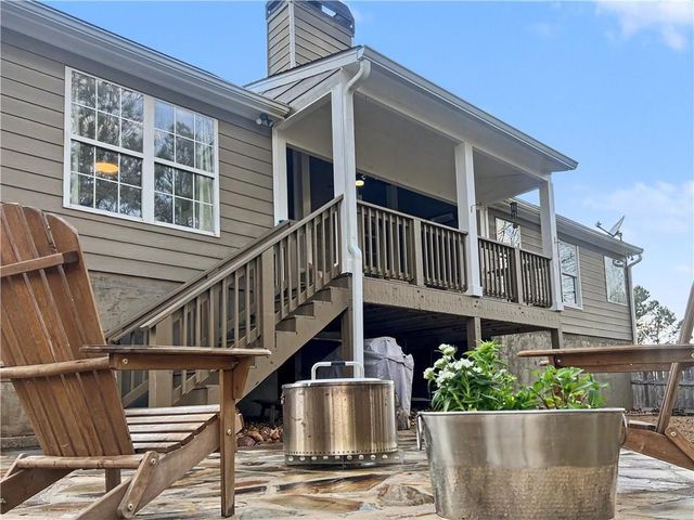 1906 Newpark Court NW, Acworth, GA 30101