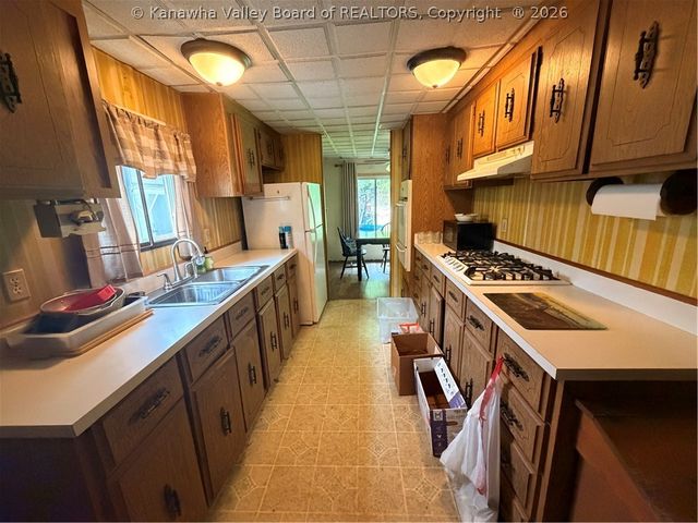 1849 Three Mile Road, Elkview, WV 25071