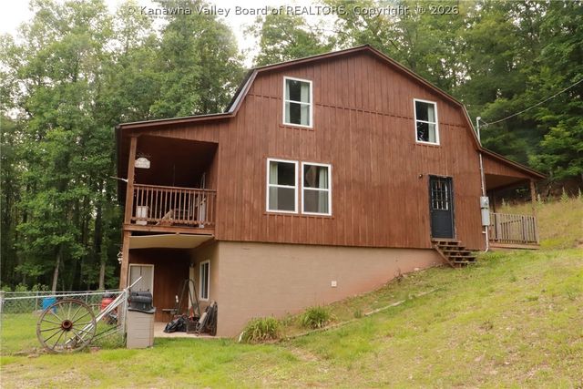 1849 Three Mile Road, Elkview, WV 25071