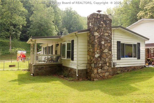 1849 Three Mile Road, Elkview, WV 25071