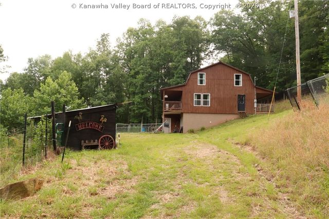 1849 Three Mile Road, Elkview, WV 25071