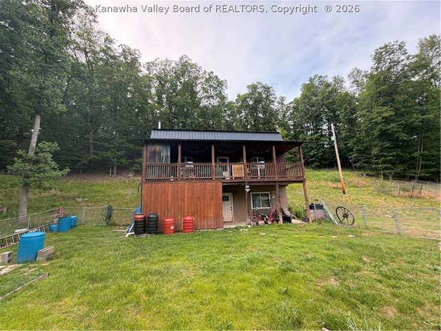 1849 Three Mile Road, Elkview, WV 25071